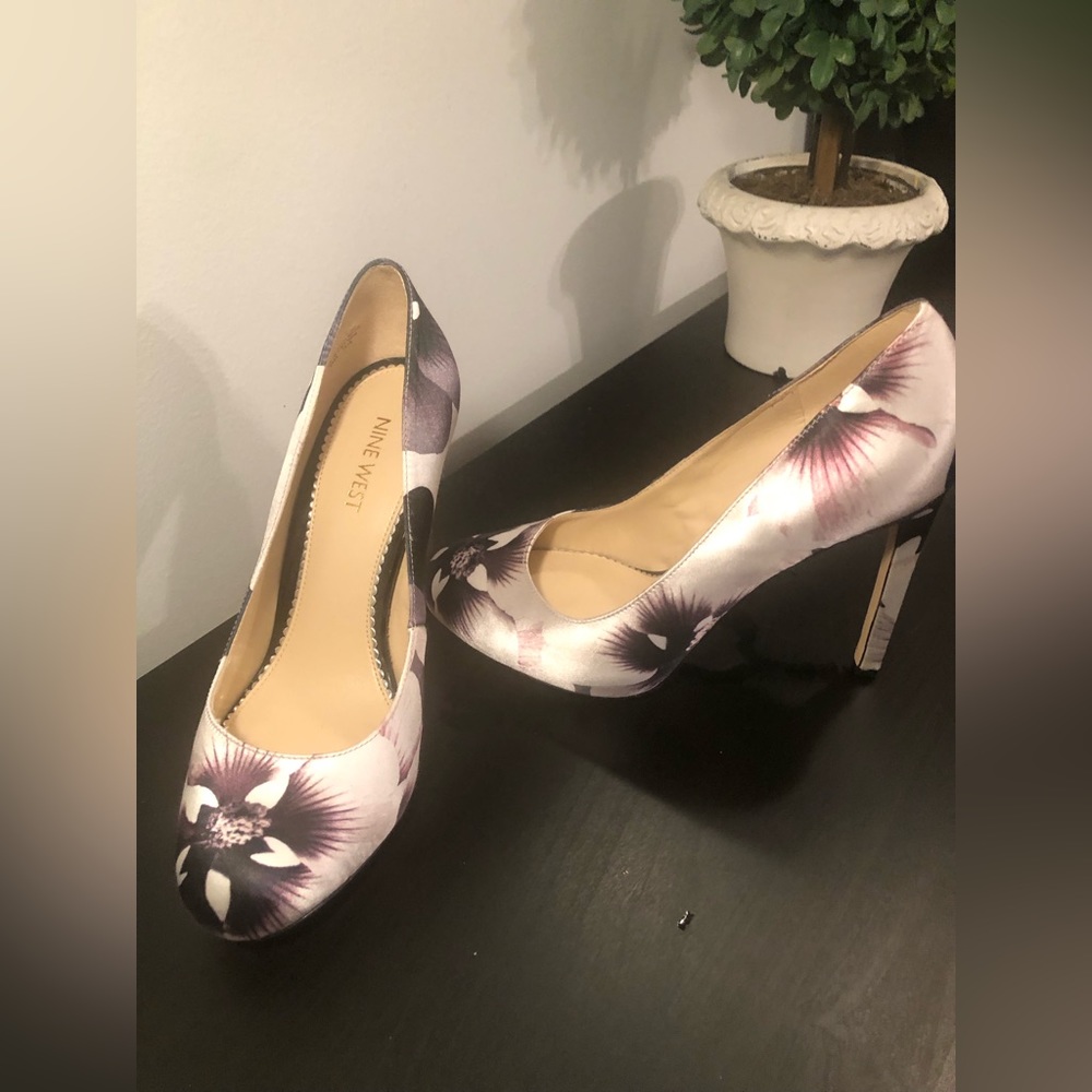 Nine West Printed Heels Size 7.5